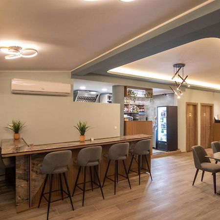 Serenity Luxe Suites Parga Exterior photo