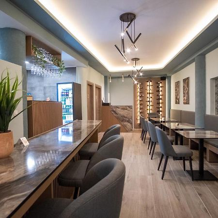 Serenity Luxe Suites Parga Exterior photo