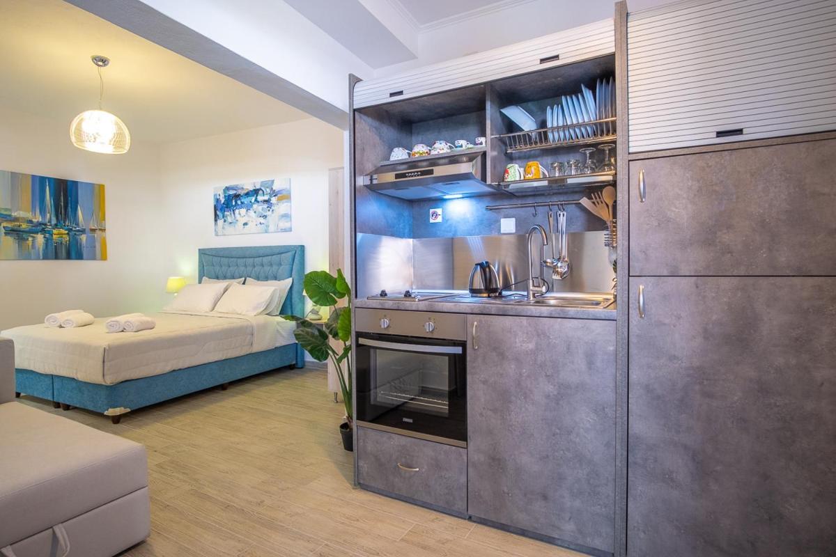 Serenity Luxe Suites Parga Exterior photo