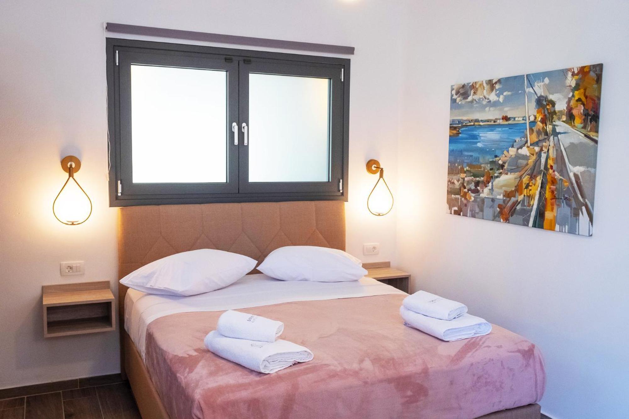 Serenity Luxe Suites Parga Exterior photo
